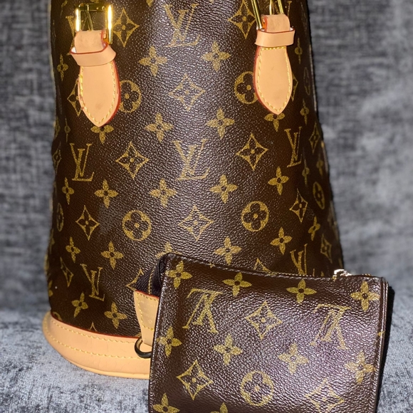 Handbags - Pre loved vintage handbags